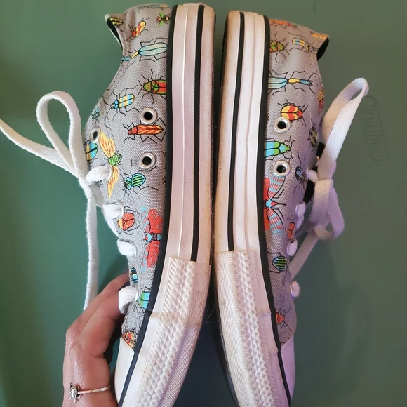Converse Kids Sneakers with Colorful Bug Print - Picture 3 of 7